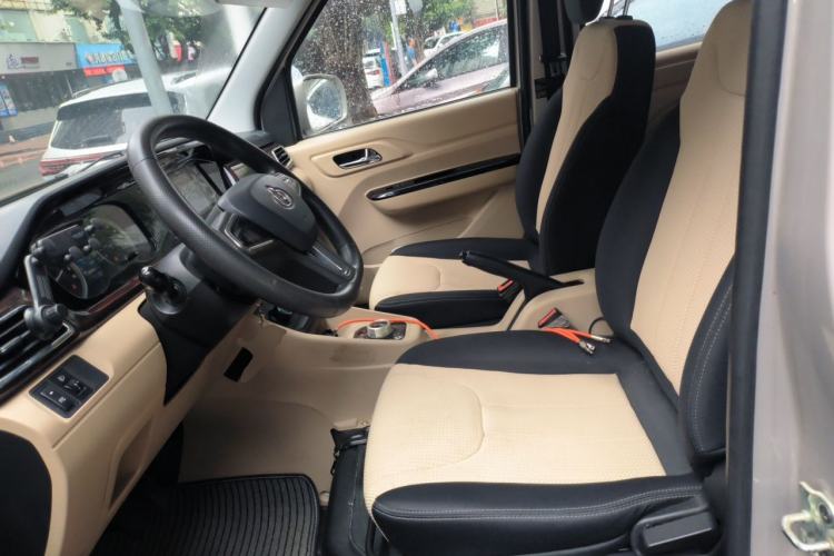 Used CHANGAN KUAYUE Xing V5 EV 2021 Chuanqi 6-Seater Passenger Van with Inovance System Left Front Seat
