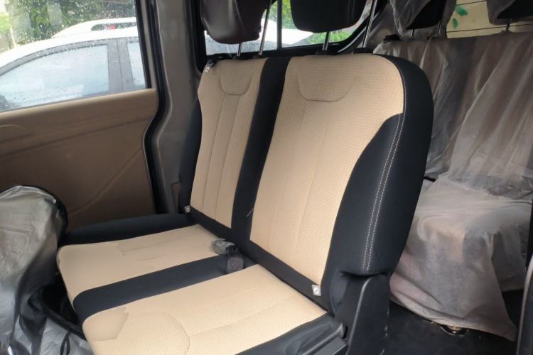 Used CHANGAN KUAYUE Xing V5 EV 2021 Chuanqi 6-Seater Passenger Van with Inovance System Left Rear Seat