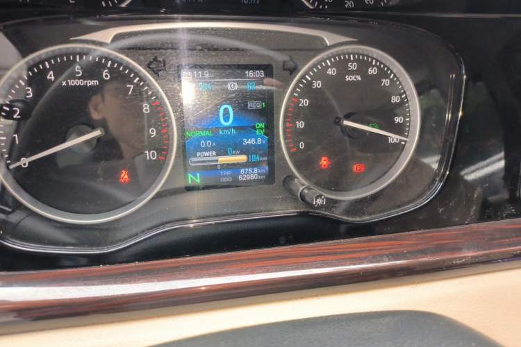 Used CHANGAN KUAYUE Xing V5 EV 2021 Chuanqi 6-Seater Passenger Van with Inovance System Odometer Close Up