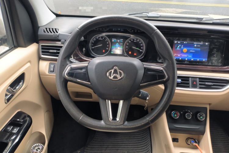 Used CHANGAN KUAYUE Xing V5 EV 2021 Chuanqi 6-Seater Passenger Van with Inovance System Steering Wheel