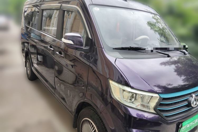 Used CHANGAN KUAYUE Xing V5 EV 2021 Luxury 6-Seater Passenger Bus with Lingdian System Front Right 45 Deg