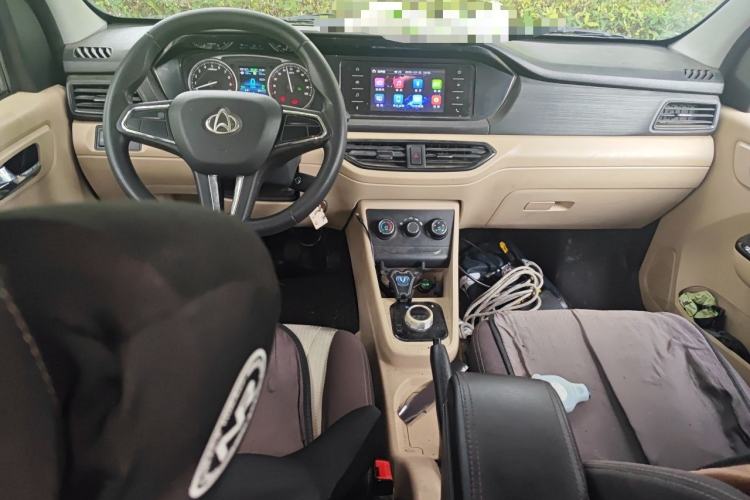 Used CHANGAN KUAYUE Xing V5 EV 2021 Luxury 6-Seater Passenger Bus with Lingdian System Center Console