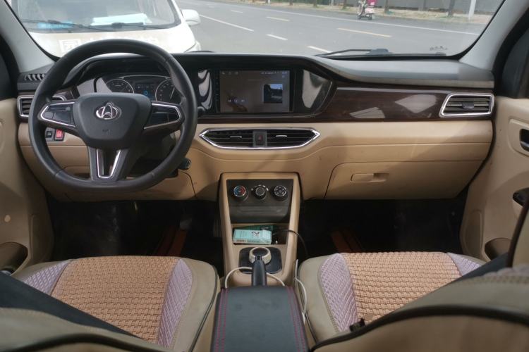 Used CHANGAN KUAYUE Xing V5 EV 2021 Luxury 7-Seater Passenger Van with Lingdian System Center Console