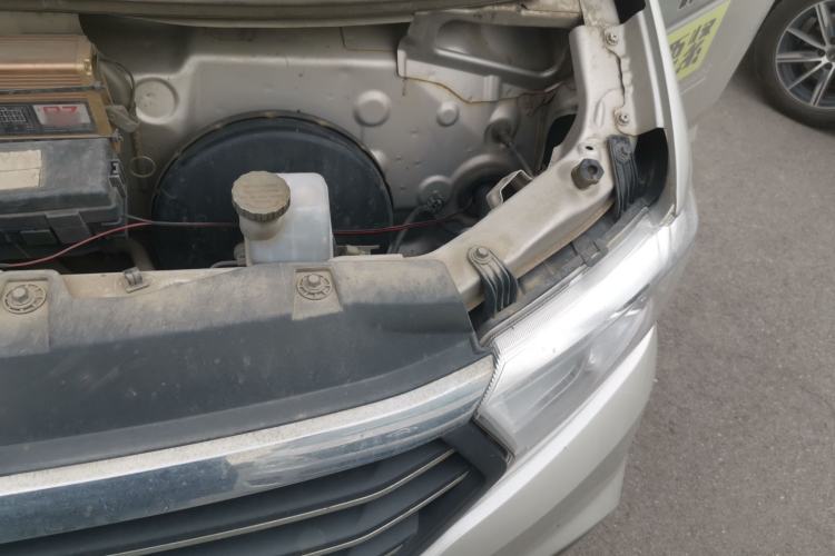 Used CHANGAN KUAYUE Xing V5 EV 2021 Luxury 7-Seater Passenger Van with Lingdian System Engine Bay Left