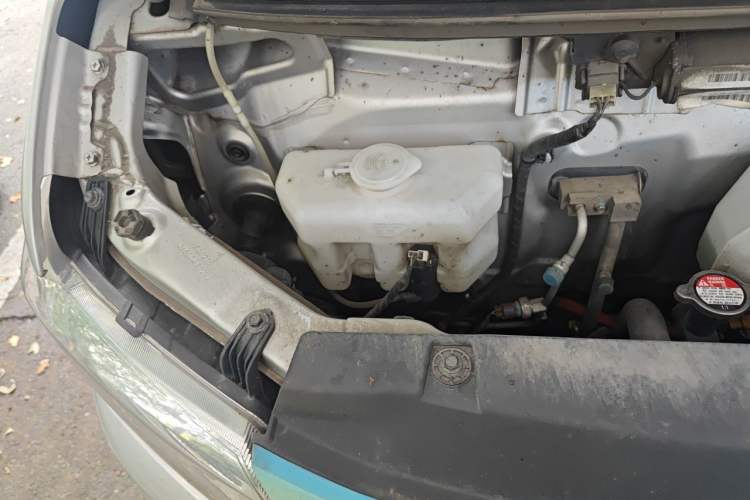 Used CHANGAN KUAYUE Xing V5 EV 2021 Luxury 6-Seater Passenger Bus with Lingdian System Engine Bay Right