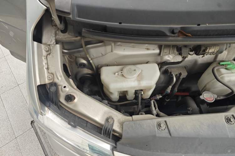 Used CHANGAN KUAYUE Xing V5 EV 2021 Luxury 7-Seater Passenger Van with Lingdian System Engine Bay Right