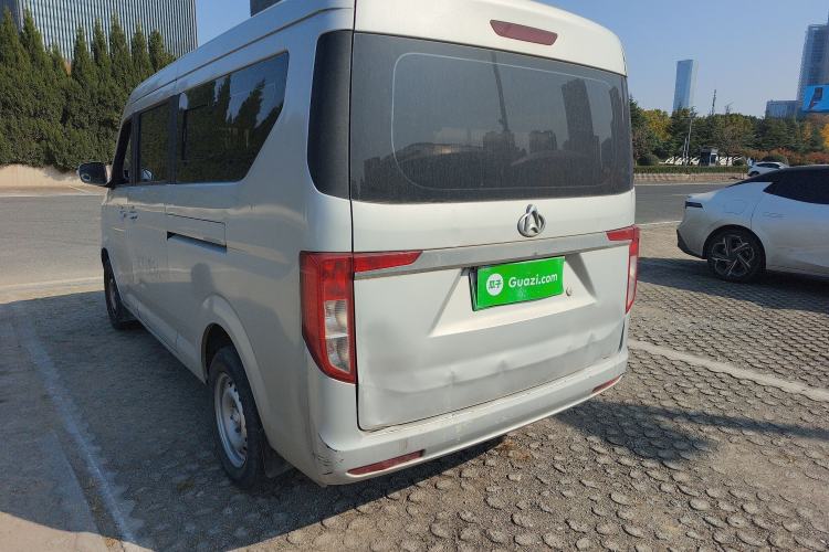 Used CHANGAN KUAYUE Xing V5 EV 2021 Luxury 6-Seater Passenger Bus with Lingdian System Exterior 3