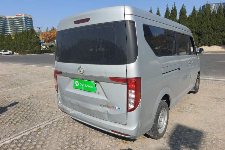 Used CHANGAN KUAYUE Xing V5 EV 2021 Luxury 6-Seater Passenger Bus with Lingdian System Exterior 5