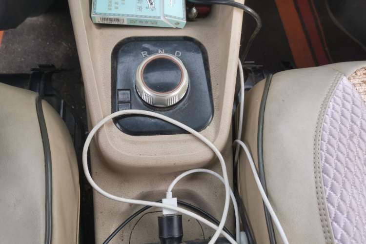 Used CHANGAN KUAYUE Xing V5 EV 2021 Luxury 7-Seater Passenger Van with Lingdian System Gear Lever