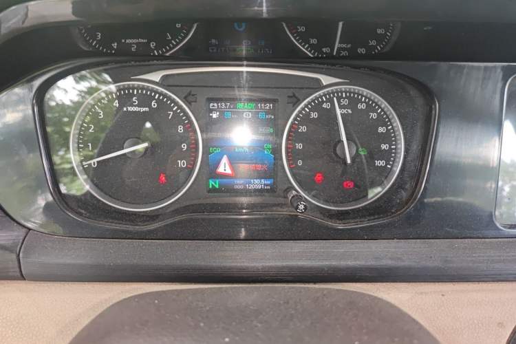 Used CHANGAN KUAYUE Xing V5 EV 2021 Luxury 6-Seater Passenger Bus with Lingdian System Instrument Cluster