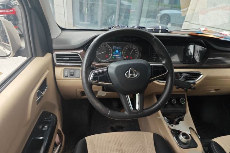 Used CHANGAN KUAYUE Xing V5 EV 2021 Luxury 7-Seater Passenger Van with Lingdian System Steering Wheel