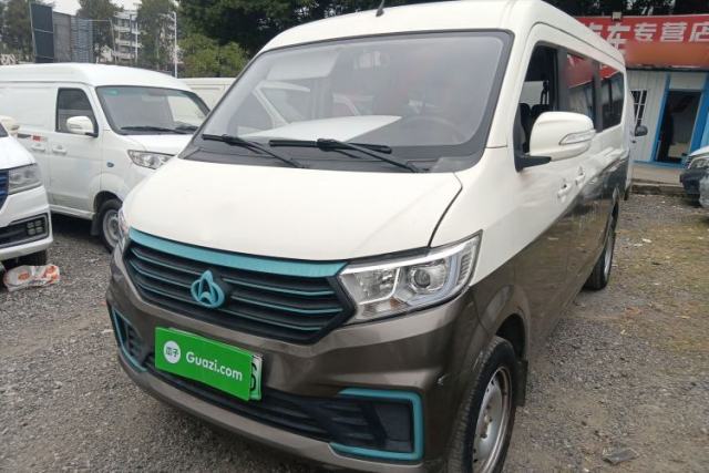 Used CHANGAN KUAYUE Xing V5 EV 2021 Luxury 6-Seater Passenger Bus with Lingdian System