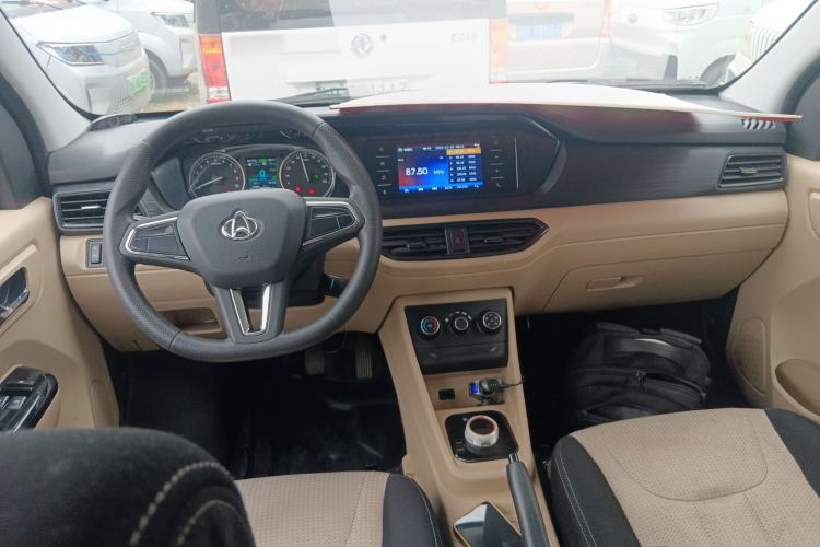 Used CHANGAN KUAYUE Xing V5 EV 2021 Luxury 6-Seater Passenger Bus with Lingdian System Center Console