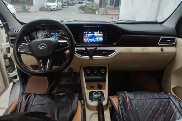 Used CHANGAN KUAYUE Xing V5 EV 2021 Luxury 6-Seater Passenger Bus with Lingdian System Center Console