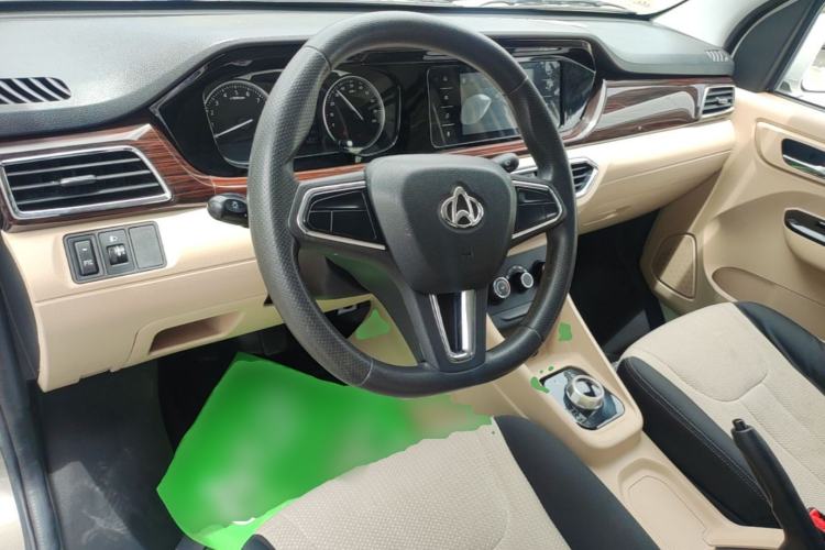 Used CHANGAN KUAYUE Xing V5 EV 2021 Luxury Edition 5-Seater Van with Lingdian System Center Console