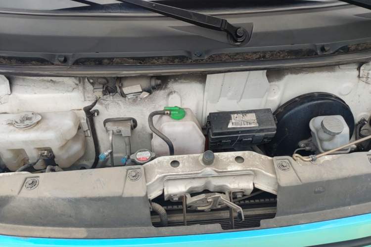 Used CHANGAN KUAYUE Xing V5 EV 2021 Luxury Edition 5-Seater Van with Lingdian System Engine Bay