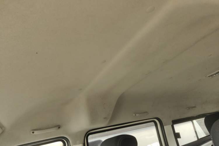 Used CHANGAN KUAYUE Xing V5 EV 2021 Luxury 6-Seater Passenger Bus with Lingdian System Headliner