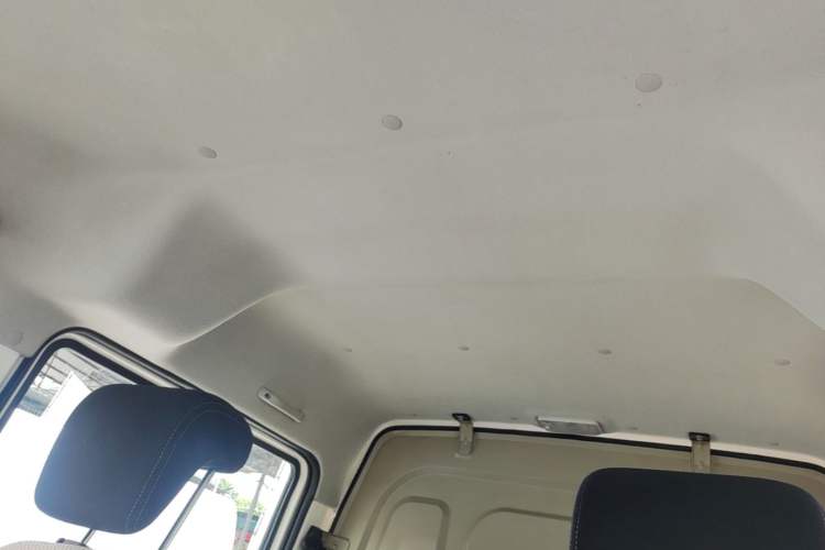 Used CHANGAN KUAYUE Xing V5 EV 2021 Luxury Edition 5-Seater Van with Lingdian System Headliner