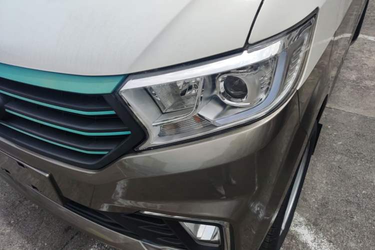 Used CHANGAN KUAYUE Xing V5 EV 2021 Luxury Edition 5-Seater Van with Lingdian System Left Front Headlight