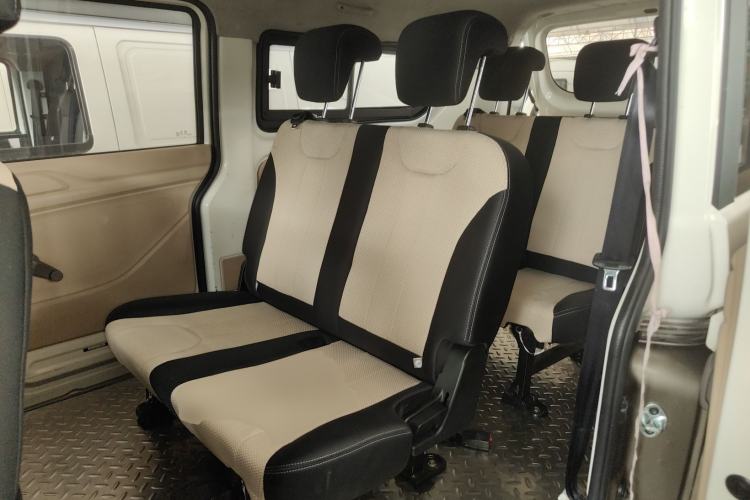 Used CHANGAN KUAYUE Xing V5 EV 2021 Luxury 6-Seater Passenger Bus with Lingdian System Left Rear Seat