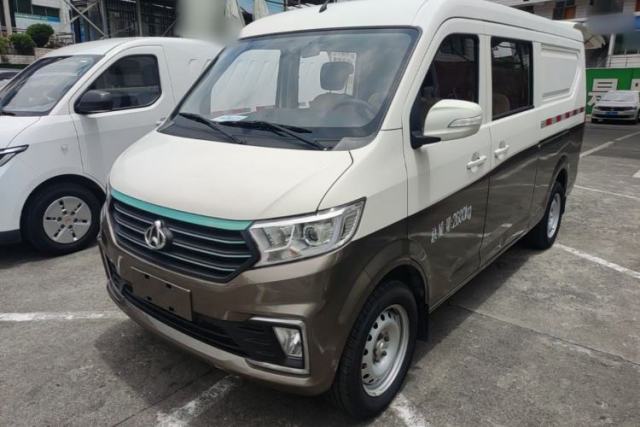 Used CHANGAN KUAYUE Xing V5 EV 2021 Luxury Edition 5-Seater Van with Lingdian System