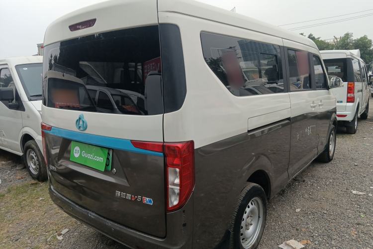 Used CHANGAN KUAYUE Xing V5 EV 2021 Luxury 6-Seater Passenger Bus with Lingdian System Rear Right 45 Deg