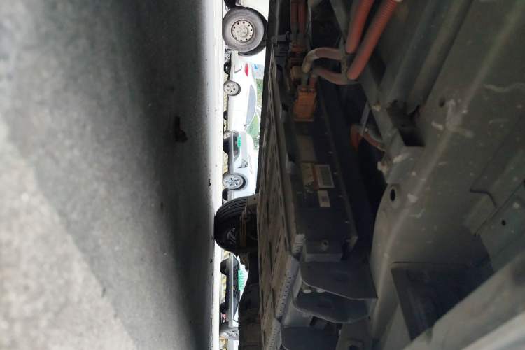 Used CHANGAN KUAYUE Xing V5 EV 2022 6-Seater Passenger Vehicle Chassis Front Left