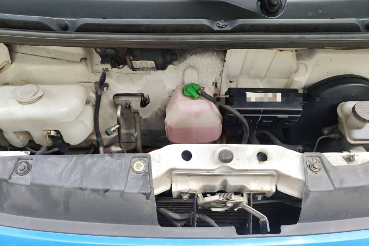 Used CHANGAN KUAYUE Xing V5 EV 2022 6-Seater Passenger Vehicle Engine Bay