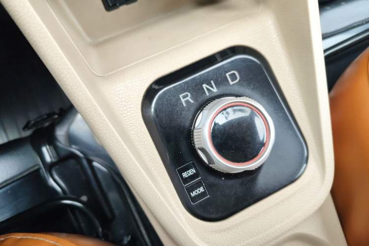 Used CHANGAN KUAYUE Xing V5 EV 2022 6-Seater Passenger Vehicle Gear Lever