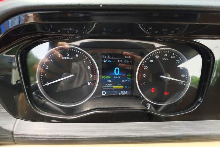 Used CHANGAN KUAYUE Xing V5 EV 2022 6-Seater Passenger Vehicle Instrument Cluster