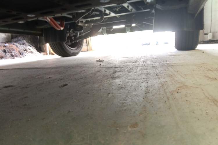 Used CHANGAN KUAYUE Xing V5 EV 2022 7-Seater Passenger Vehicle Chassis Front Right