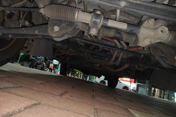 Used CHANGAN KUAYUE Xing V5 EV 2022 6-Seater Passenger Vehicle Chassis Front