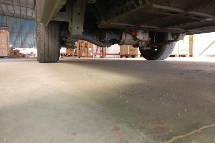 Used CHANGAN KUAYUE Xing V5 EV 2022 7-Seater Passenger Vehicle Chassis Rear Right