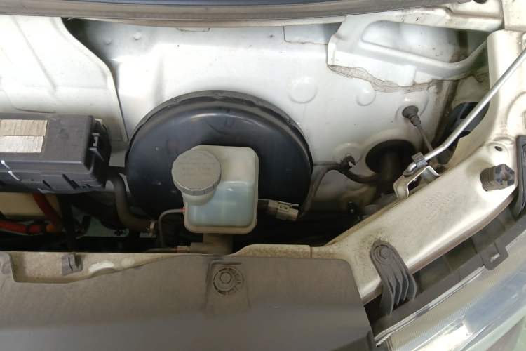 Used CHANGAN KUAYUE Xing V5 EV 2022 7-Seater Passenger Vehicle Engine Bay Left