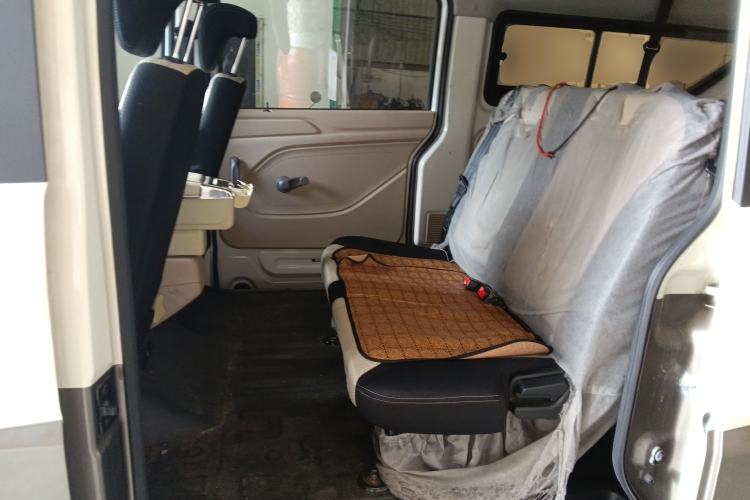 Used CHANGAN KUAYUE Xing V5 EV 2022 7-Seater Passenger Vehicle Left Rear Seat