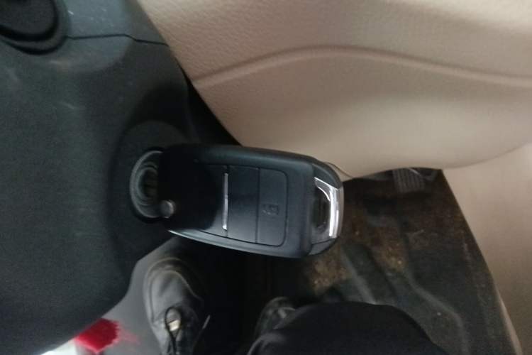 Used CHANGAN KUAYUE Xing V5 EV 2022 7-Seater Passenger Vehicle Vehicle Key