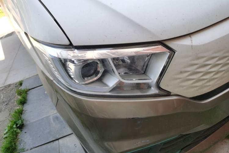Used CHANGAN KUAYUE Xing V5 EV 2023 Luxury Model 2 Seats Right Front Headlight