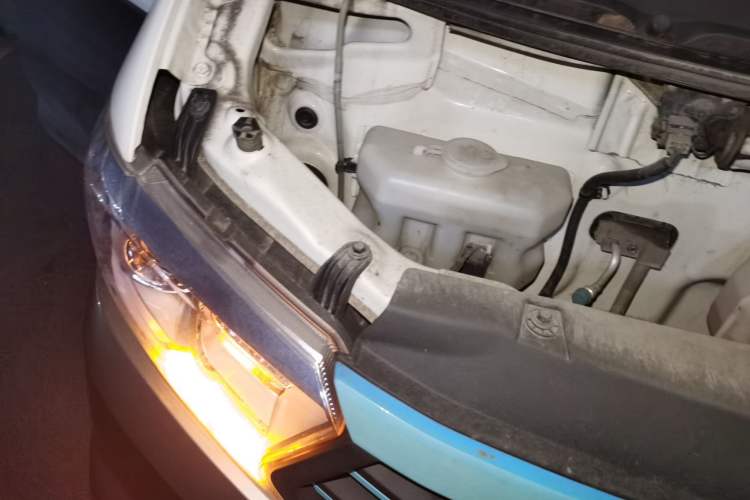 Used CHANGAN KUAYUE Xing V5 EV 2023 Smart Edition 6-Seater Engine Bay Right