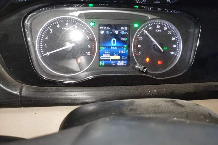 Used CHANGAN KUAYUE Xing V5 EV 2023 Smart Edition 6-Seater Odometer Close Up
