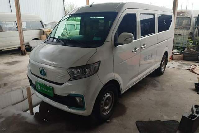 Used CHANGAN KUAYUE Xing V5 EV 2024 Smart Edition 6-Seater Side-Hinged Doors