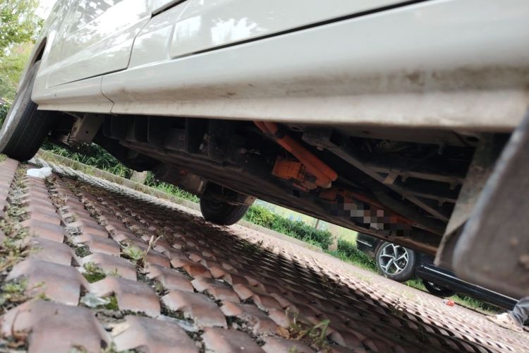 Used CHANGAN KUAYUE Xing V5 EV  Chassis Front Right