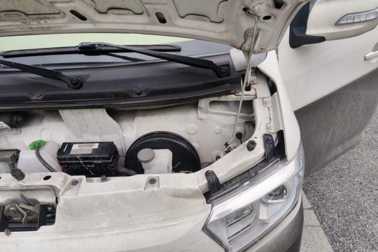 Used CHANGAN KUAYUE Xing V5 EV 2024 Luxury Model 6-Seater Gullwing Doors Engine Bay Left