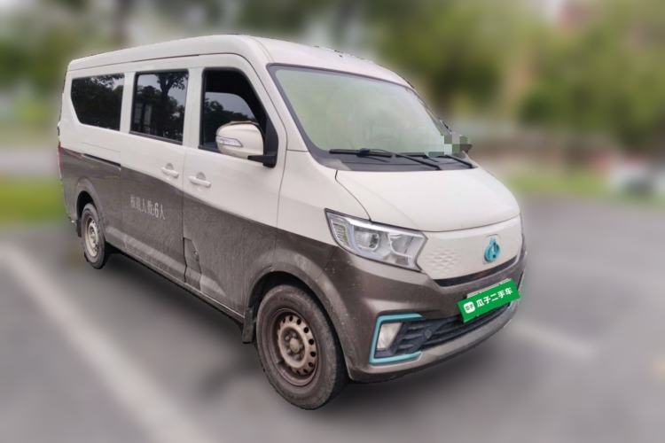 Used CHANGAN KUAYUE Xing V5 EV 2024 Luxury Model 6-Seater Gullwing Doors Front Right 45 Deg