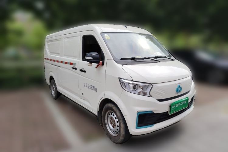 Used CHANGAN KUAYUE Xing V5 EV  Front Right 45 Deg