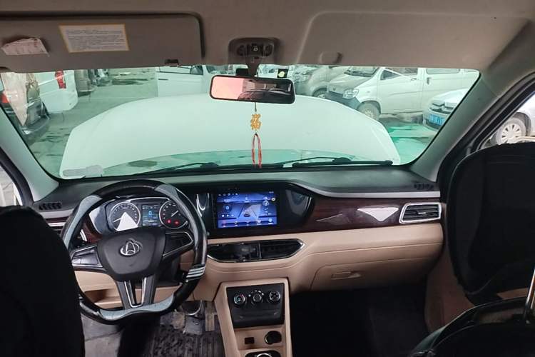 Used CHANGAN KUAYUE Xing V5 EV 2024 Smart Edition 6-Seater Side-Hinged Doors Headliner