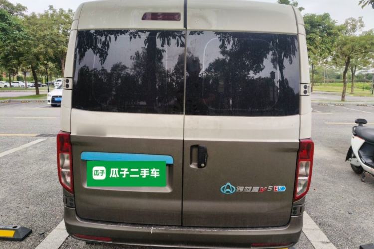 Used CHANGAN KUAYUE Xing V5 EV 2024 Luxury Model 6-Seater Gullwing Doors Rear