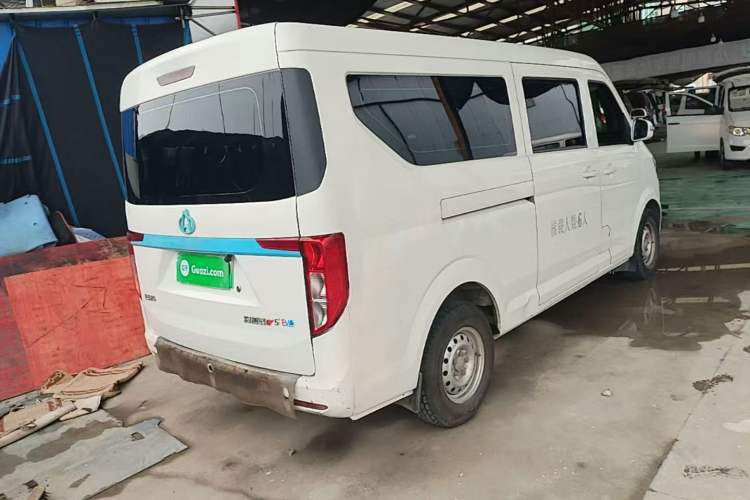 Used CHANGAN KUAYUE Xing V5 EV 2024 Smart Edition 6-Seater Side-Hinged Doors Rear Right 45 Deg