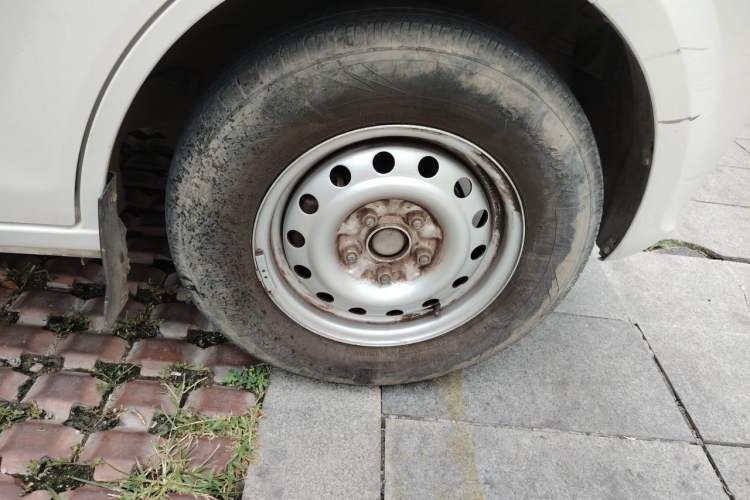 Used CHANGAN KUAYUE Xing V5 EV  Right Front Wheel Hub