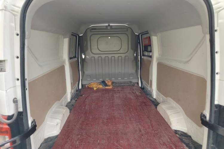 Used CHANGAN KUAYUE Xing V5 EV  Trunk