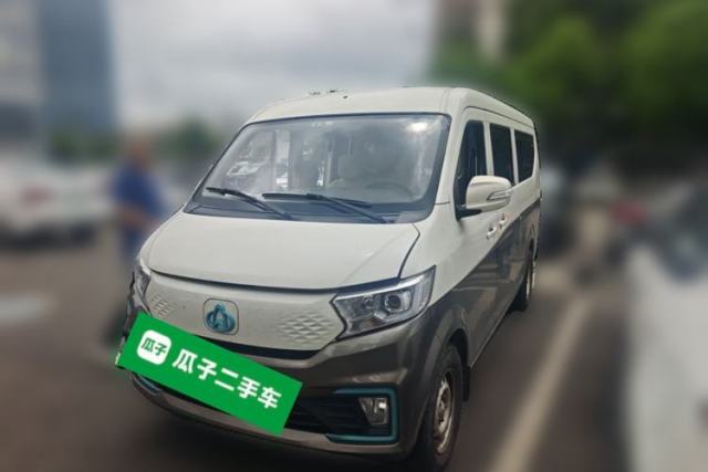 Ojetý CHANGAN KUAYUE Xing V5 EV 2025 Model Luxury Bus, 6 Seats, CATL